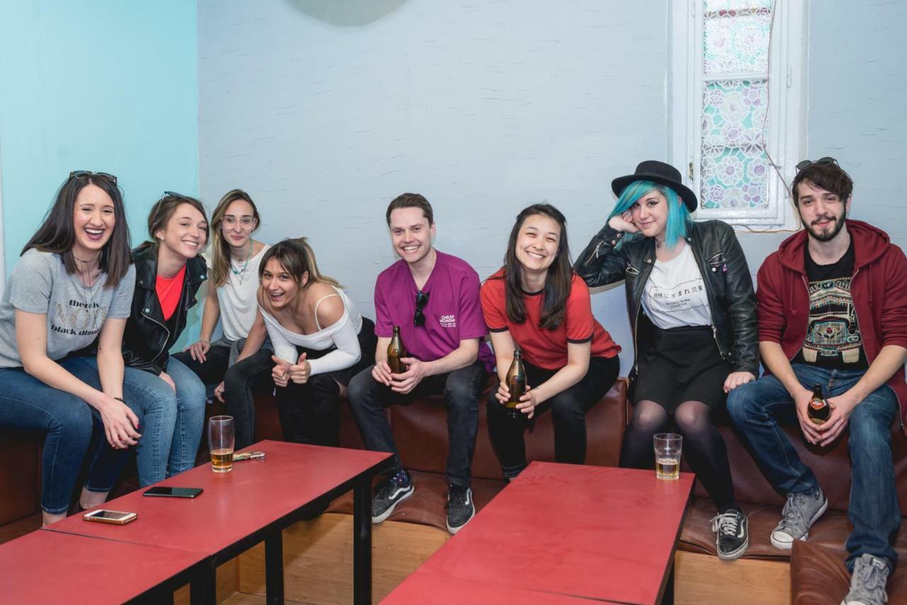 Reveller'S Hostel Dordegol Dış mekan fotoğraf