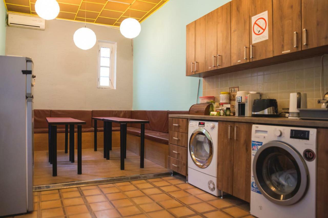 Reveller'S Hostel Dordegol Dış mekan fotoğraf